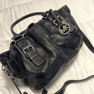 Michael kors bag.